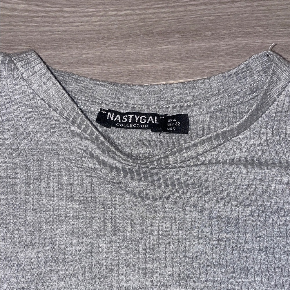 Gray Ribbed Knit Crop Top - Picture 3 of 4